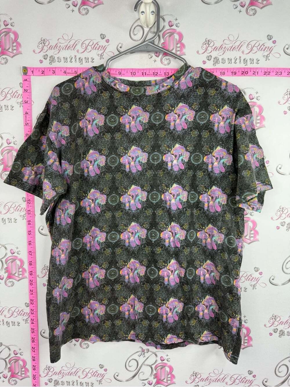 Super massive shirt mushroom Men's Black Short-Sleeve Tee with Pink Floral Motif